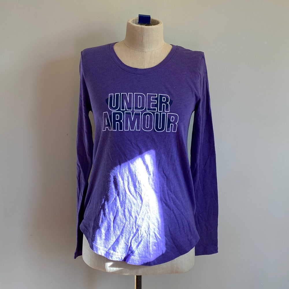 Under Armour Long Sleeve Purple Heat Gear Loose Size Small